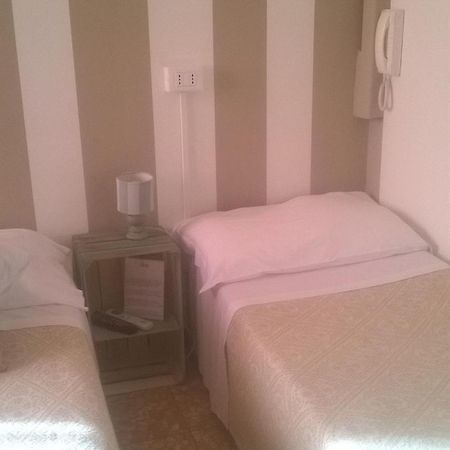 Bed Il Faro Bed & Breakfast Finale Ligure Ngoại thất bức ảnh
